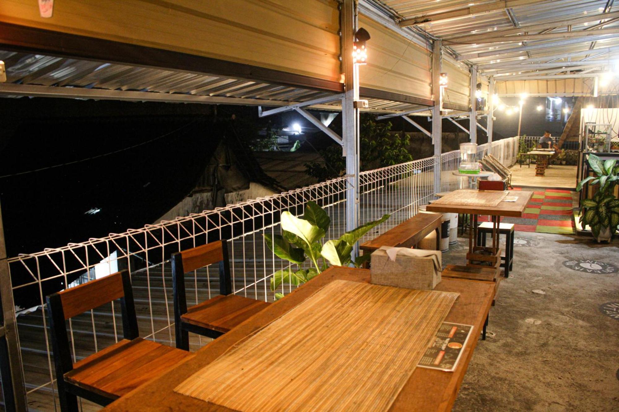 Super Oyo Capital O 2258 Santana Syariah Guest House Kartosuro Exteriér fotografie