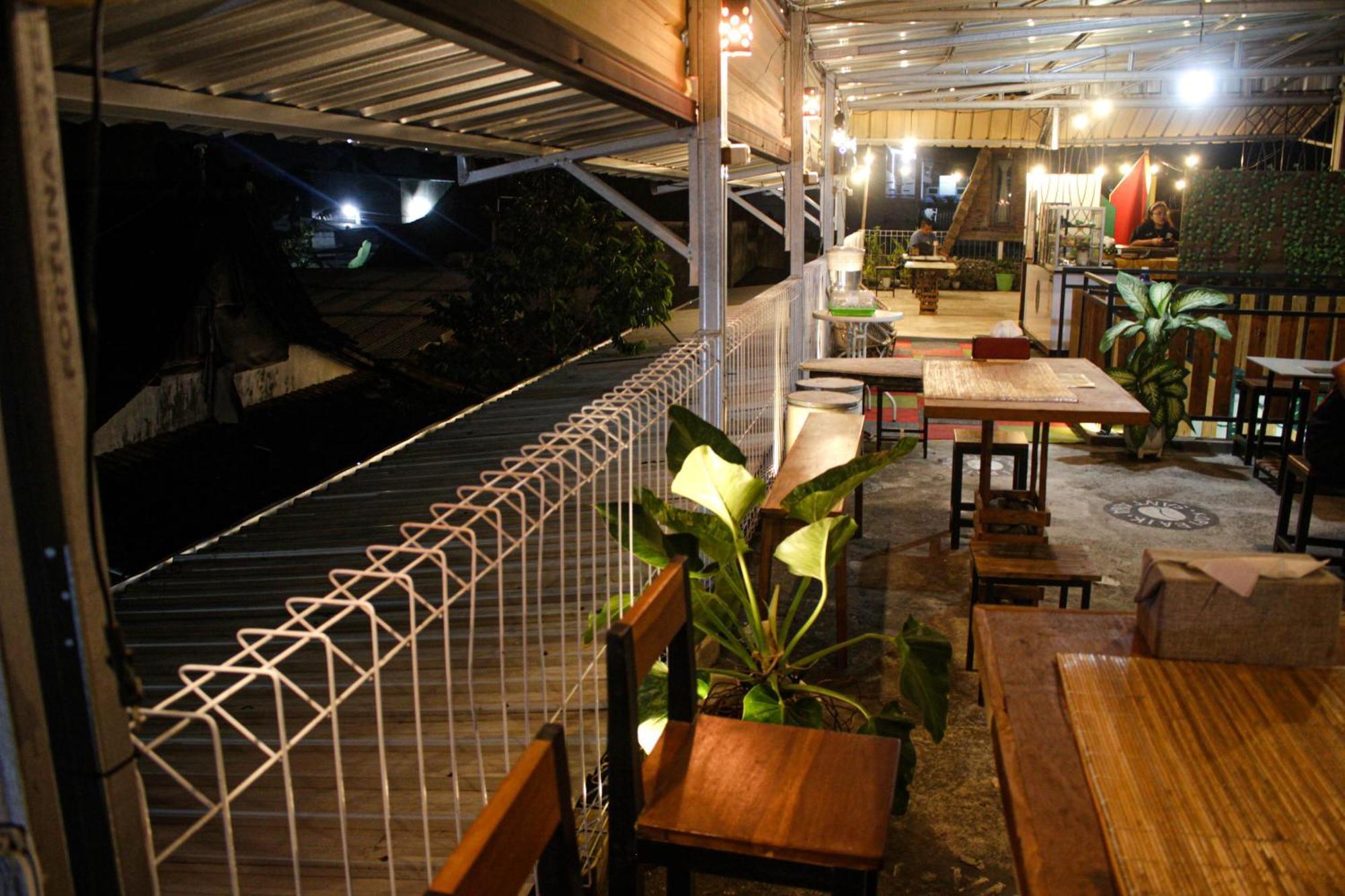 Super Oyo Capital O 2258 Santana Syariah Guest House Kartosuro Exteriér fotografie