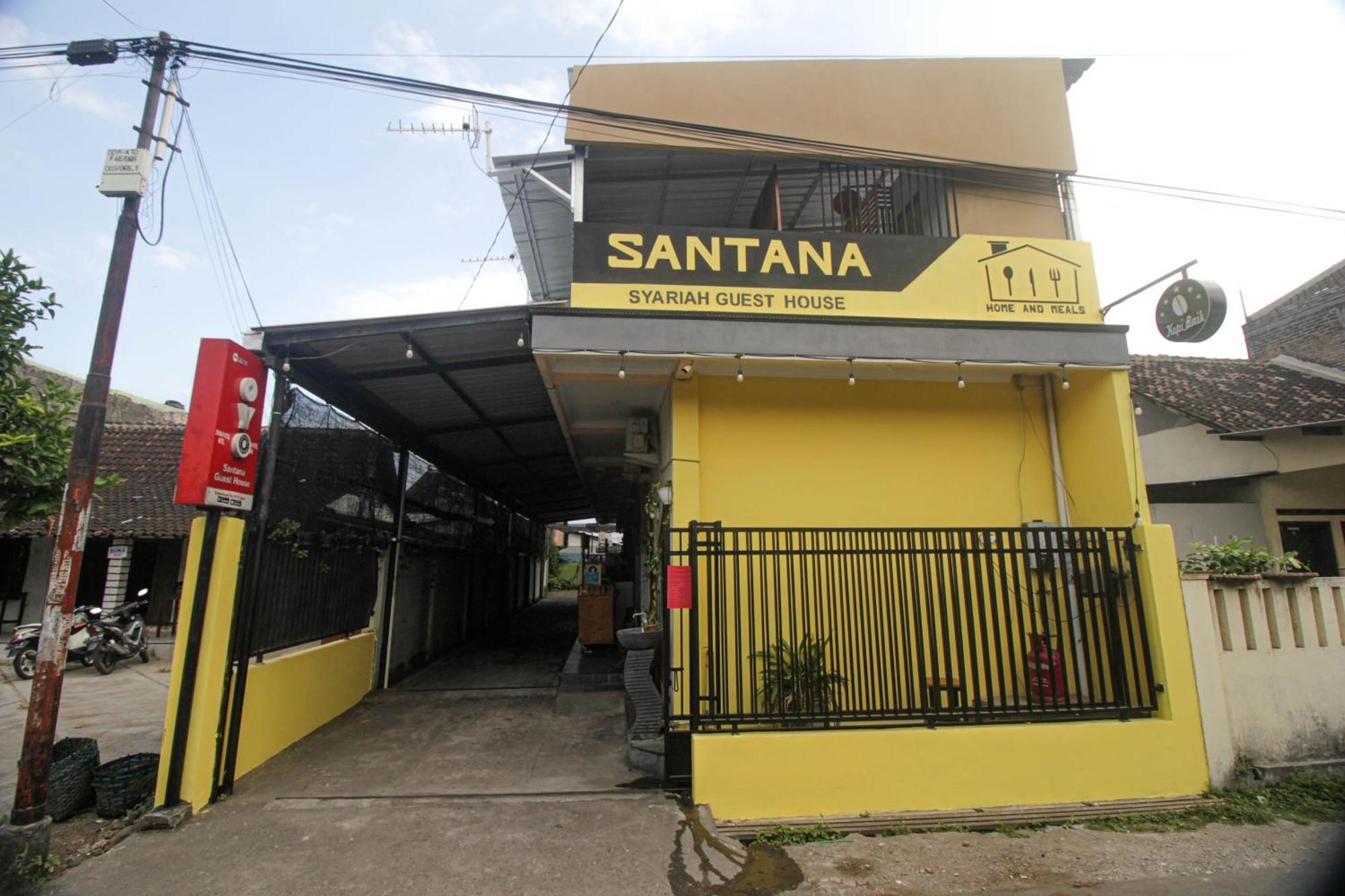 Super Oyo Capital O 2258 Santana Syariah Guest House Kartosuro Exteriér fotografie