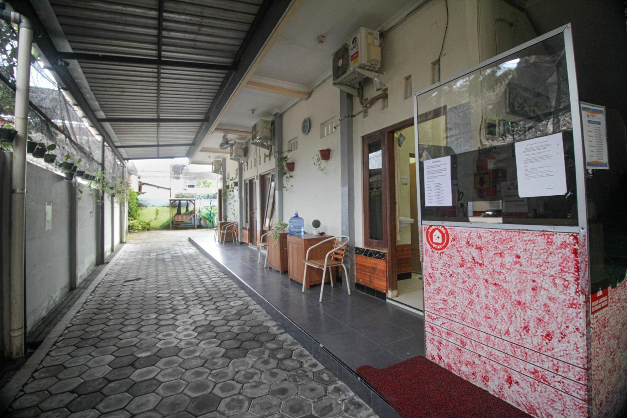 Super Oyo Capital O 2258 Santana Syariah Guest House Kartosuro Exteriér fotografie