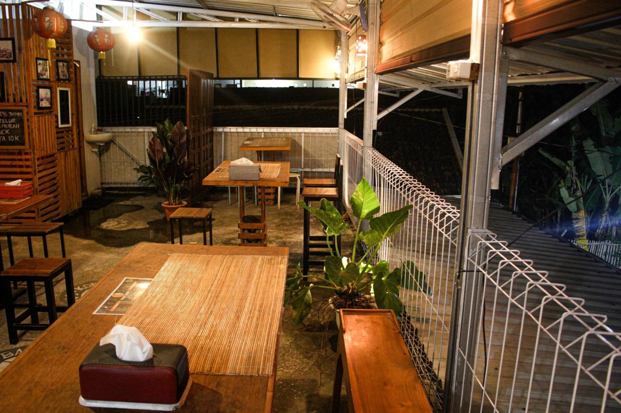 Super Oyo Capital O 2258 Santana Syariah Guest House Kartosuro Exteriér fotografie