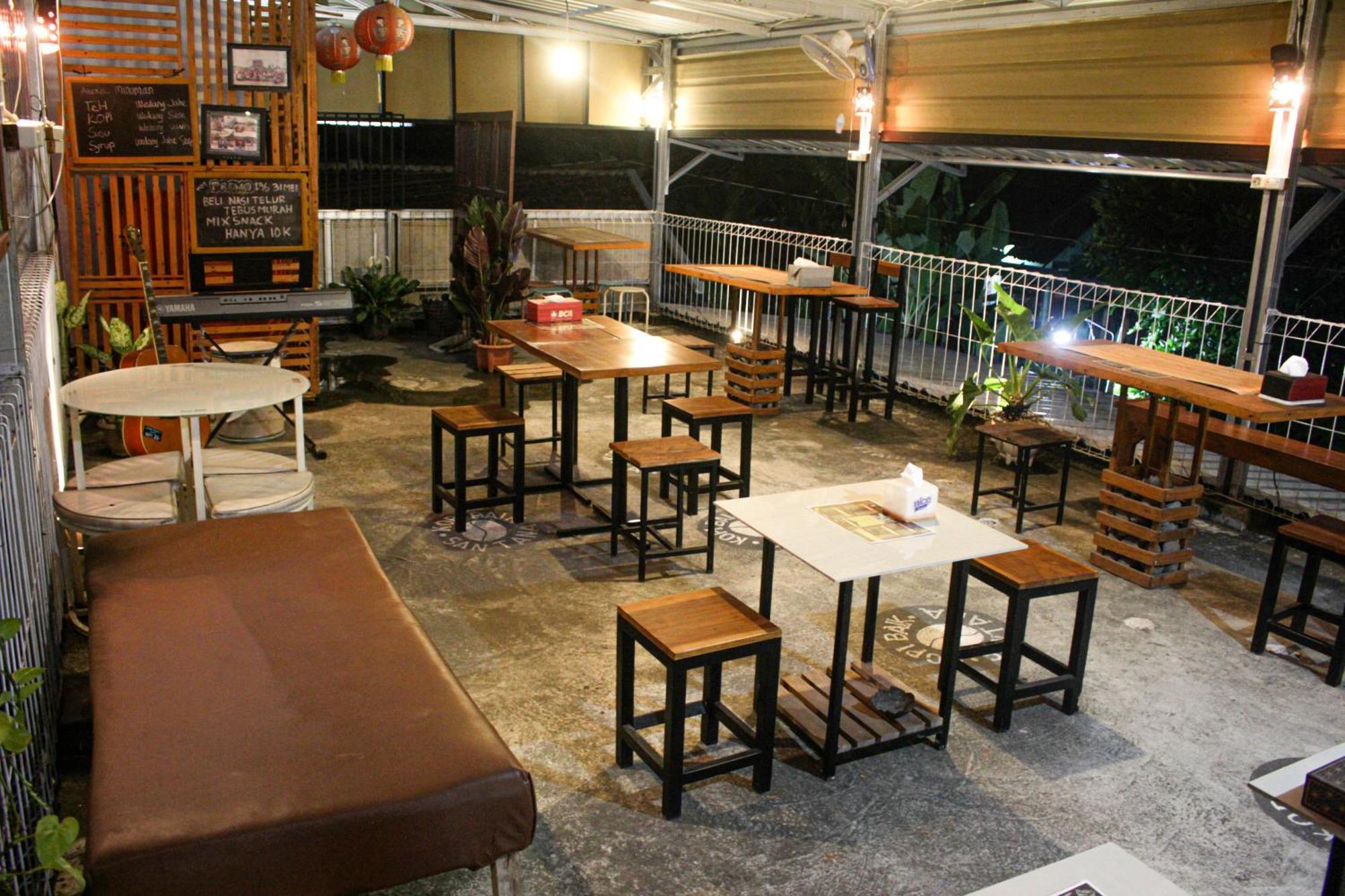 Super Oyo Capital O 2258 Santana Syariah Guest House Kartosuro Exteriér fotografie